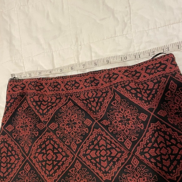 Search for Sanity mini skirt, perfect for Fall! - Picture 3 of 8